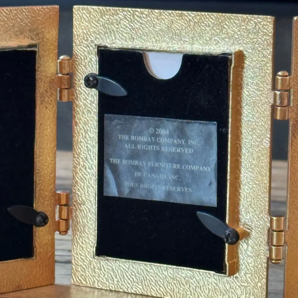 Vintage Bombay Co Red Enamel Gold Rose Triptych Hinged Triple 2x3 Photo Frame